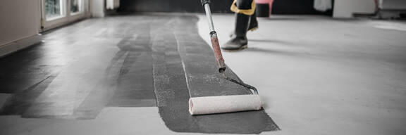 <p>Aufarbeiten bestehender
Böden</p>